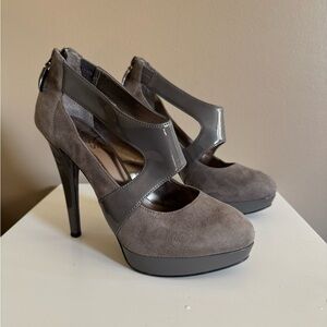 Guess Women’s 7.5 Grey Gwartistana Platform Hells